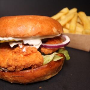 #7 KURCZAK BURGER / CHICKEN BURGER