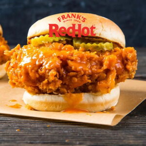 #8 KURCZAK NA OSTRO / BUFFALO CHICKEN SANDWICH