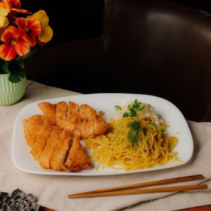 CHRUPIĄCY KURCZAK Z MAKARONEM