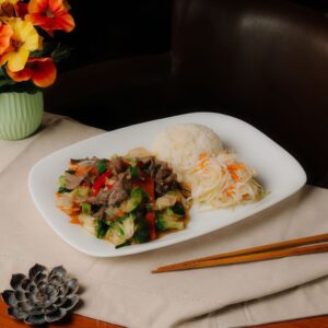 WOŁOWINA Z WARZYWAMI / BEEF WITH VEGETABLES