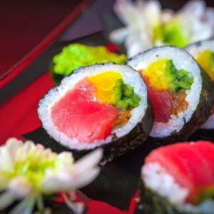 FUTOMAKI - TUNA MANGO